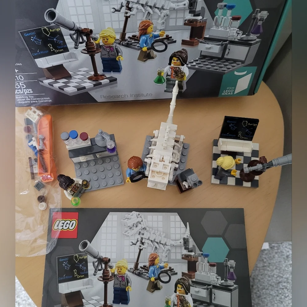 LEGO Research Institute Set For Ages 10+, 165 Pcs.
